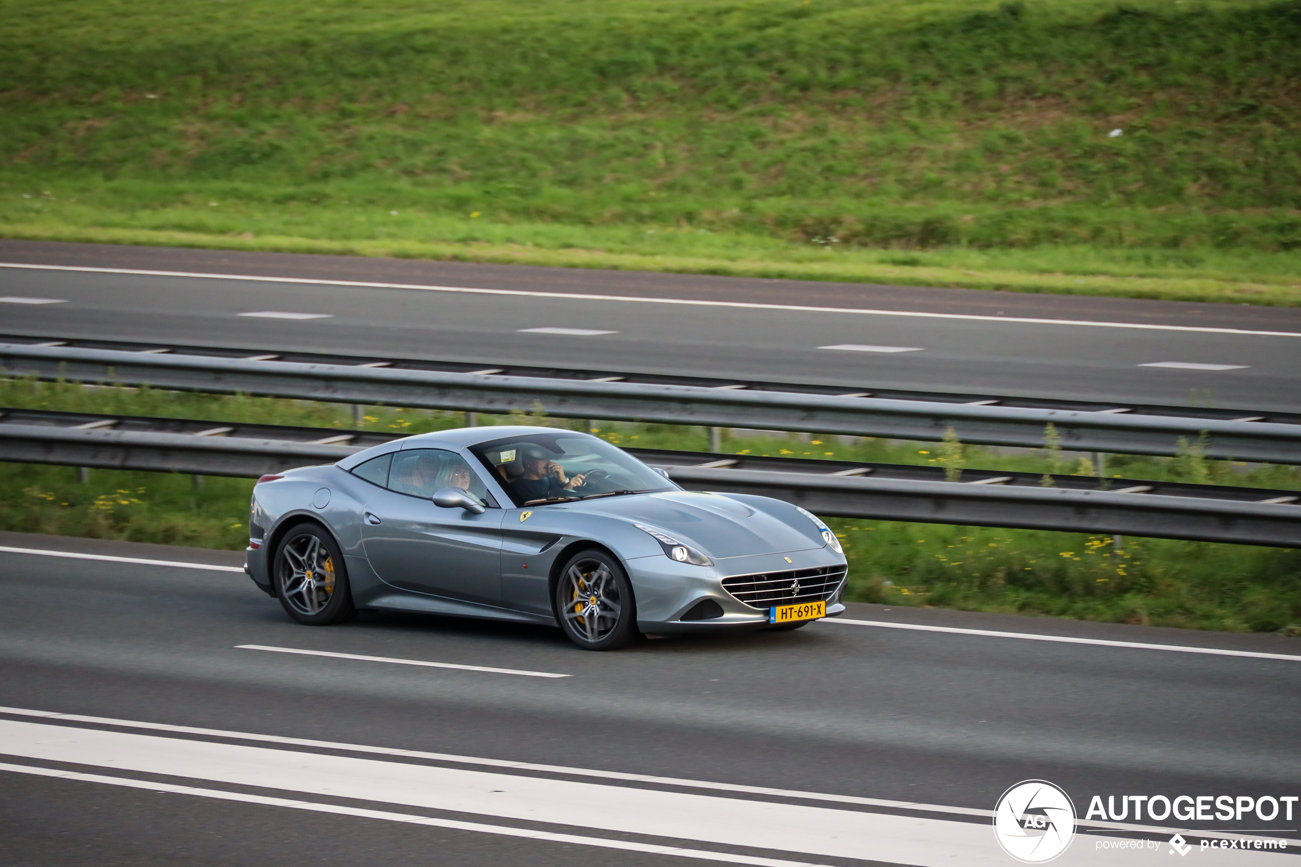 Ferrari California T