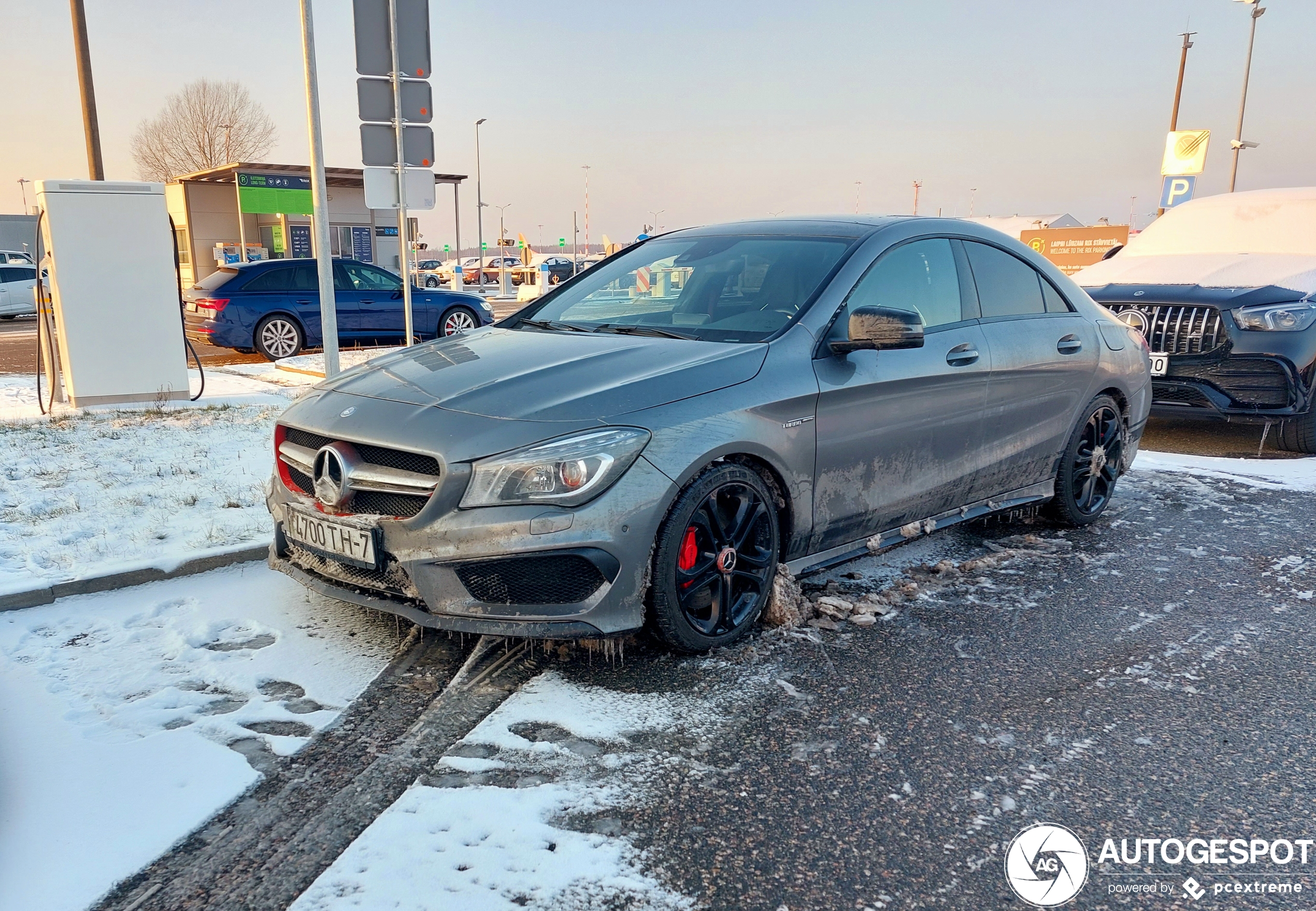 Mercedes-Benz CLA 45 AMG C117