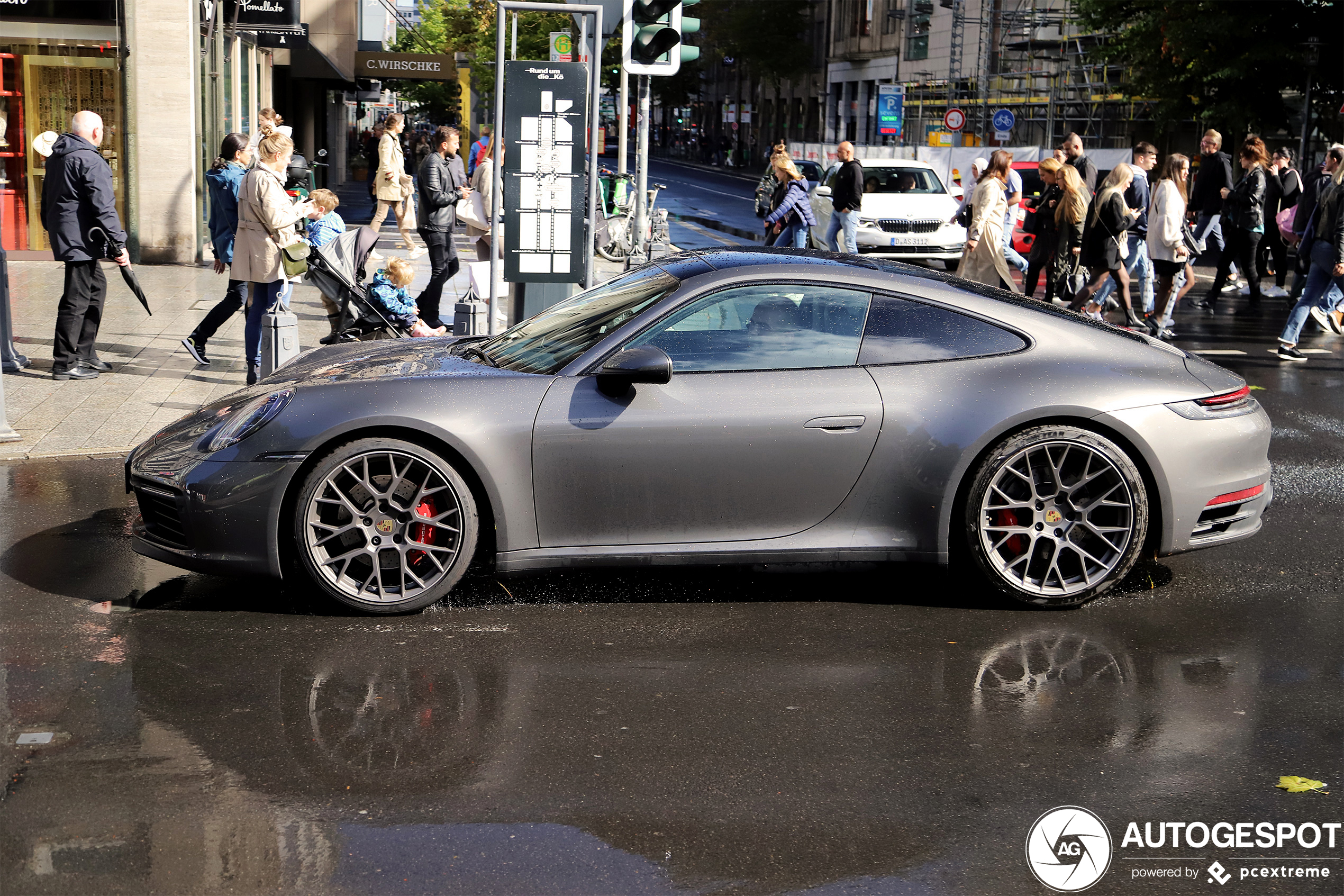 Porsche 992 Carrera 4S