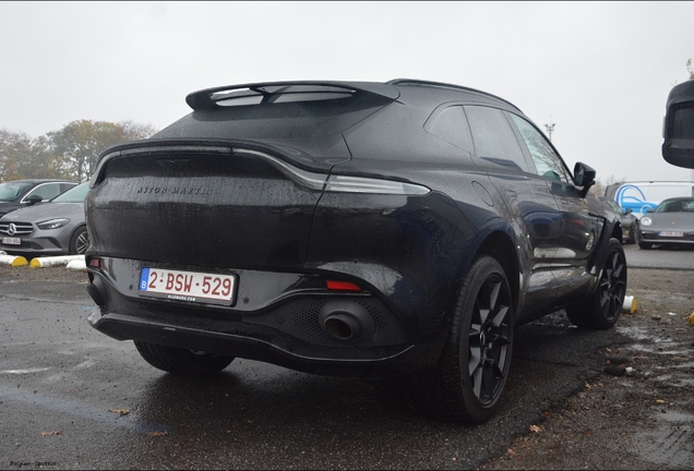 Aston Martin DBX