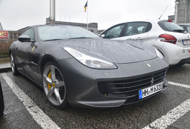 Ferrari GTC4Lusso