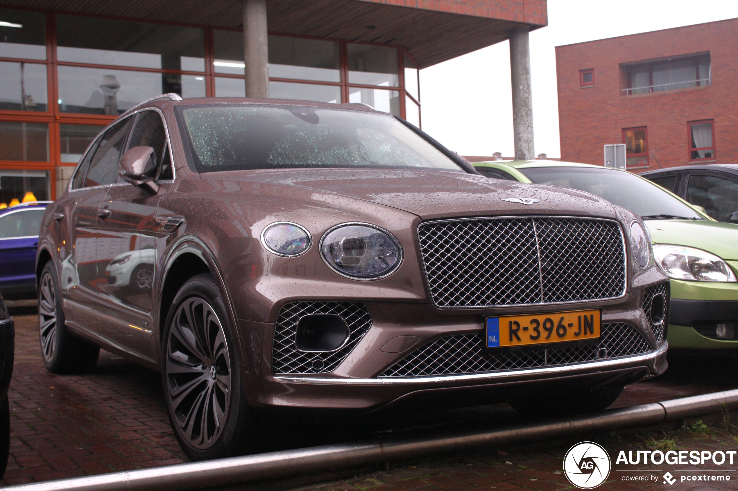 Bentley Bentayga Hybrid 2021