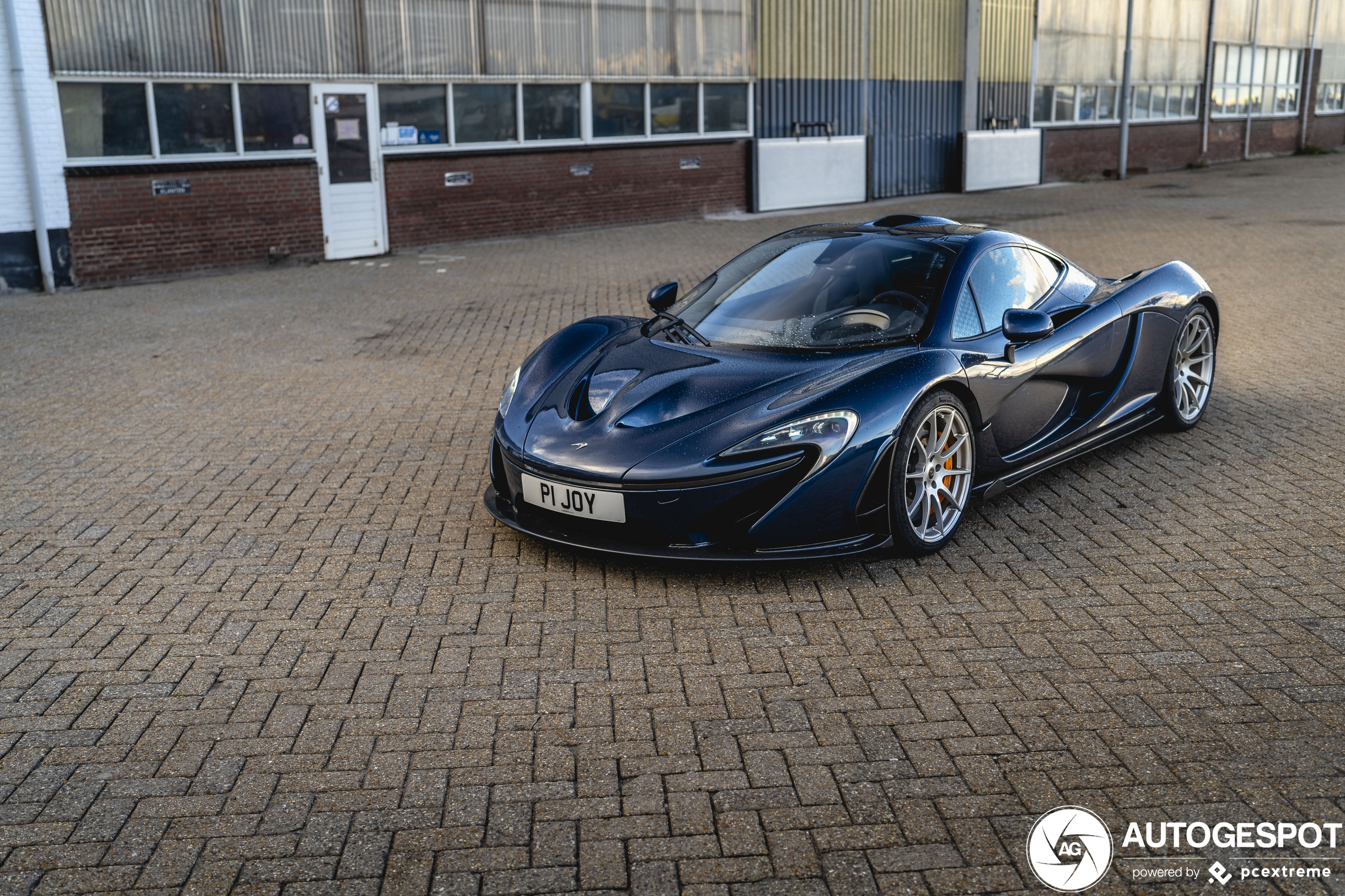 McLaren P1