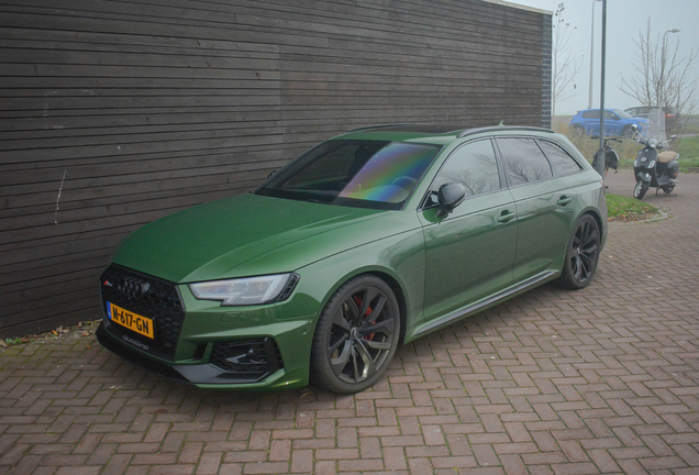 Audi RS4 Avant B9