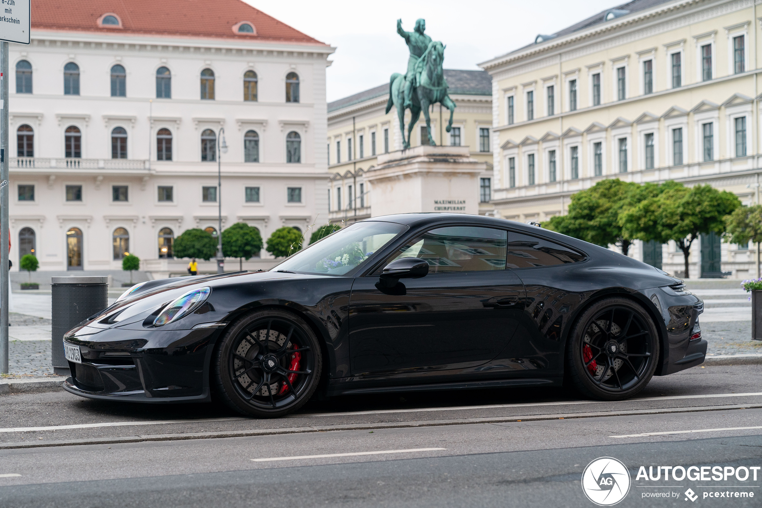 Porsche 992 GT3 Touring