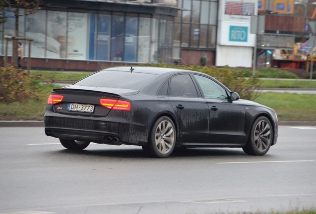 Audi S8 D4