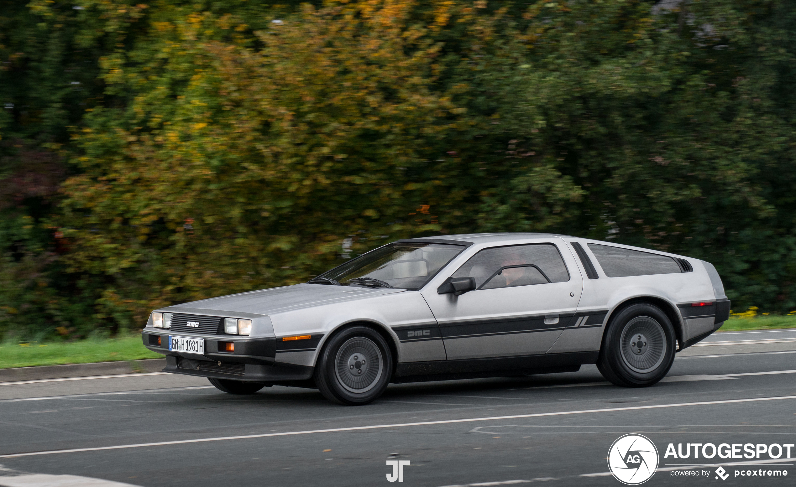 DeLorean DMC-12