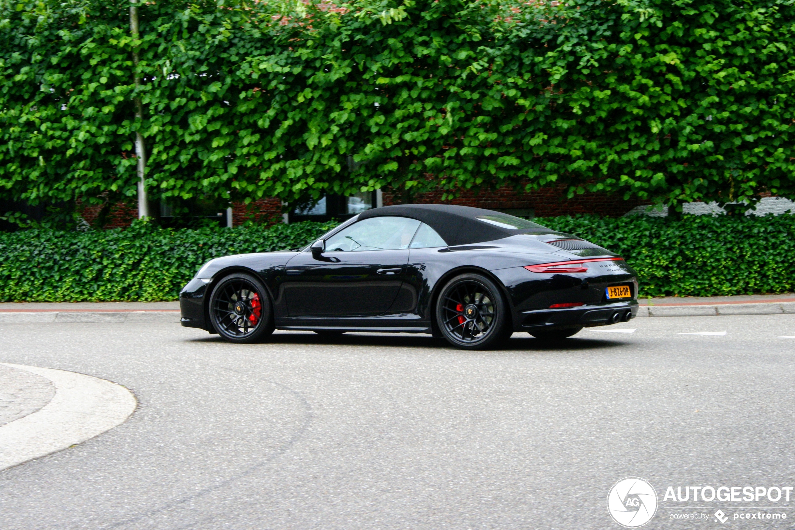 Porsche 991 Carrera 4 GTS Cabriolet MkII