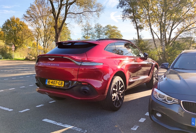 Aston Martin DBX