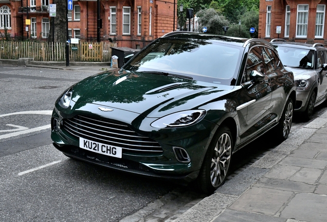 Aston Martin DBX