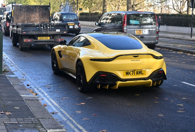 Aston Martin V8 Vantage 2018