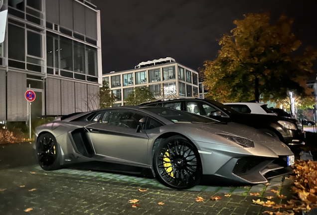 Lamborghini Aventador LP750-4 SuperVeloce