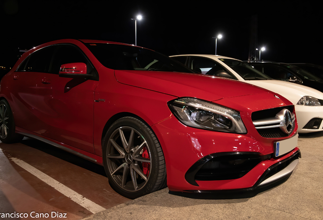 Mercedes-AMG A 45 W176 2015