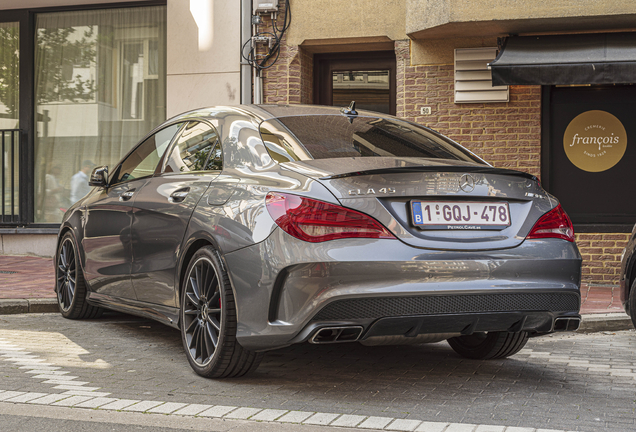 Mercedes-Benz CLA 45 AMG C117