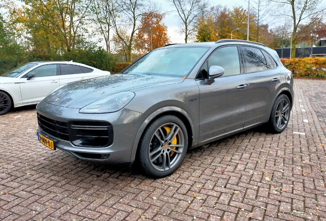 Porsche Cayenne Turbo S E-Hybrid