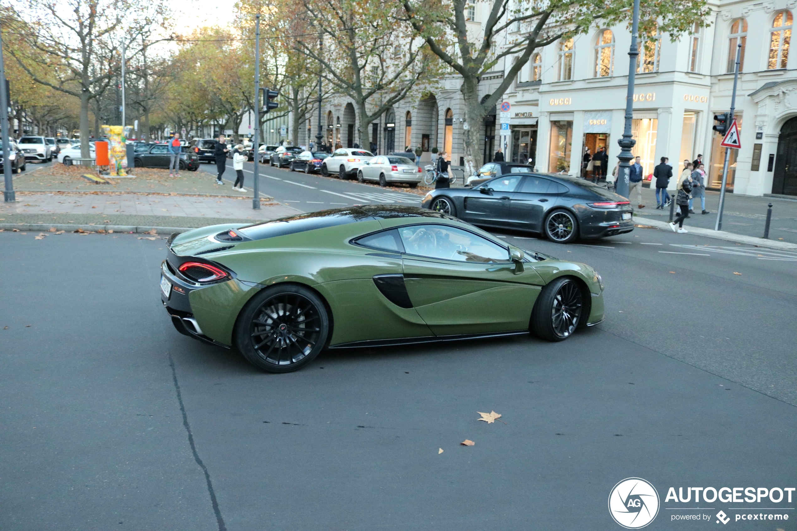 McLaren 570GT