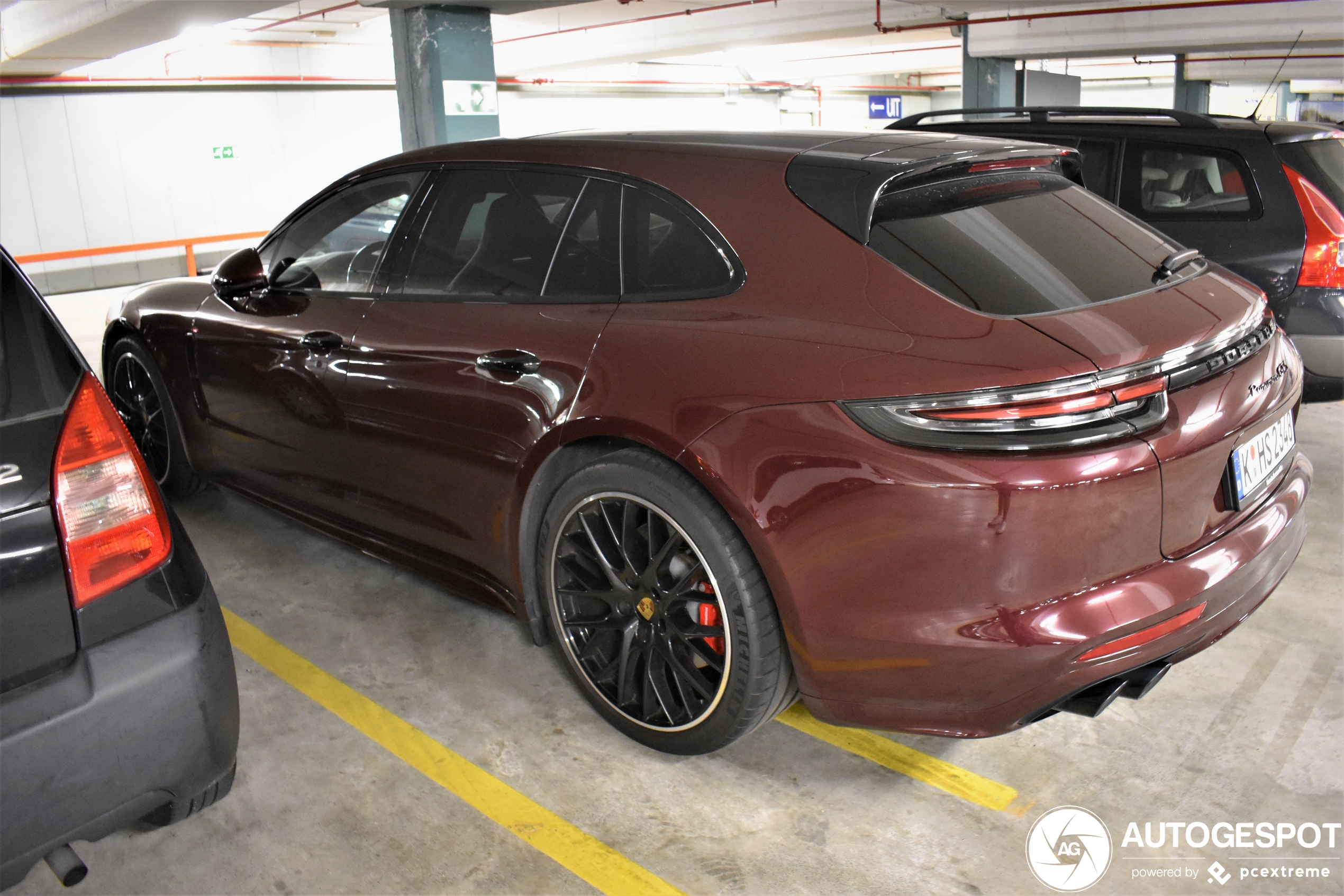 Porsche 971 Panamera GTS Sport Turismo