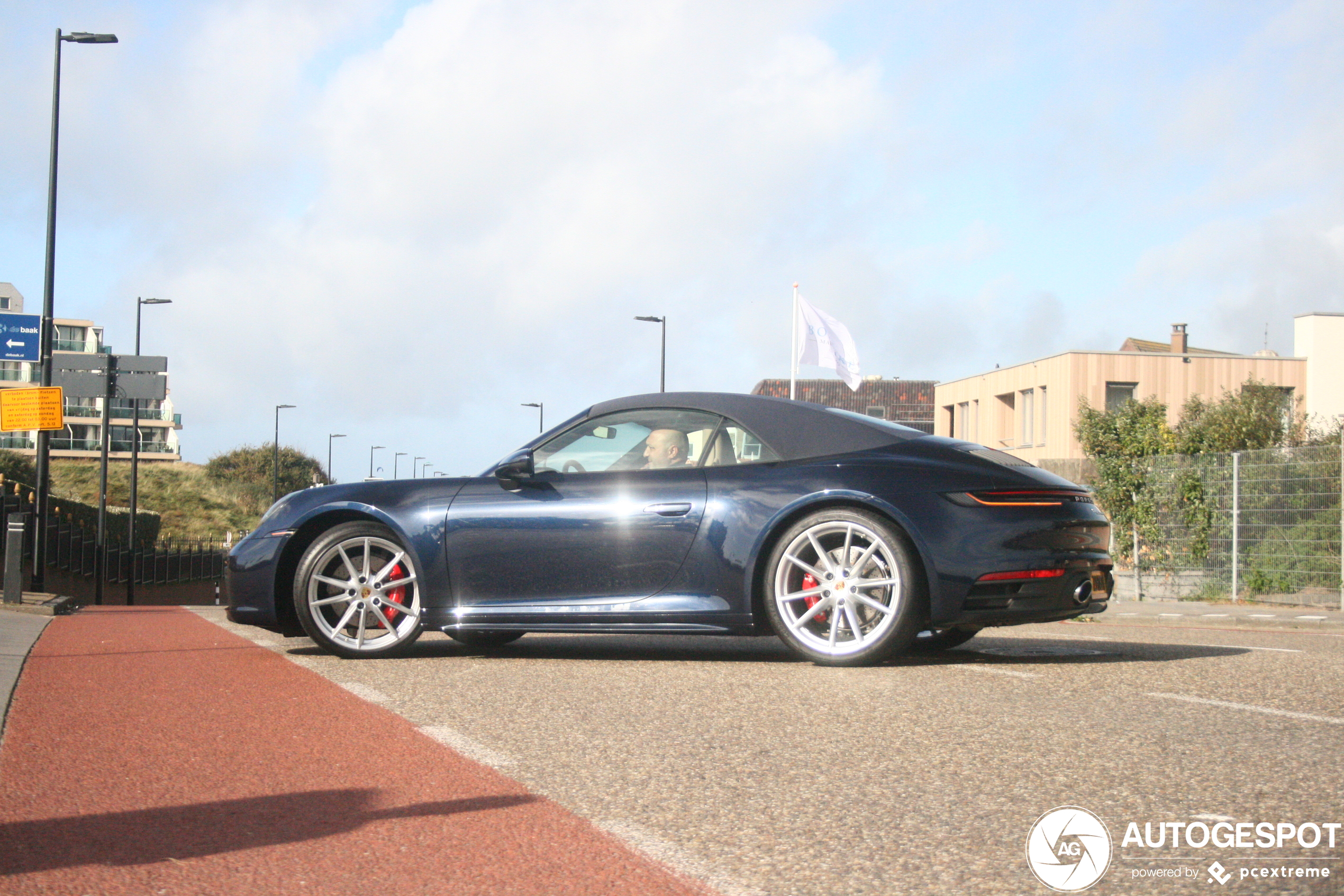 Porsche 992 Carrera 4S Cabriolet