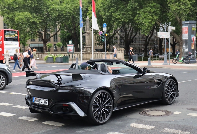 Aston Martin V8 Vantage Formula 1 Edition Roadster