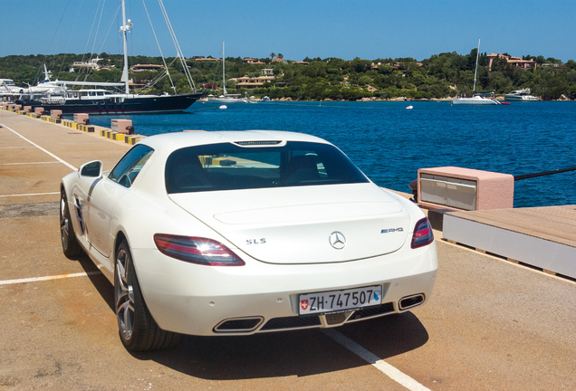 Mercedes-Benz SLS AMG