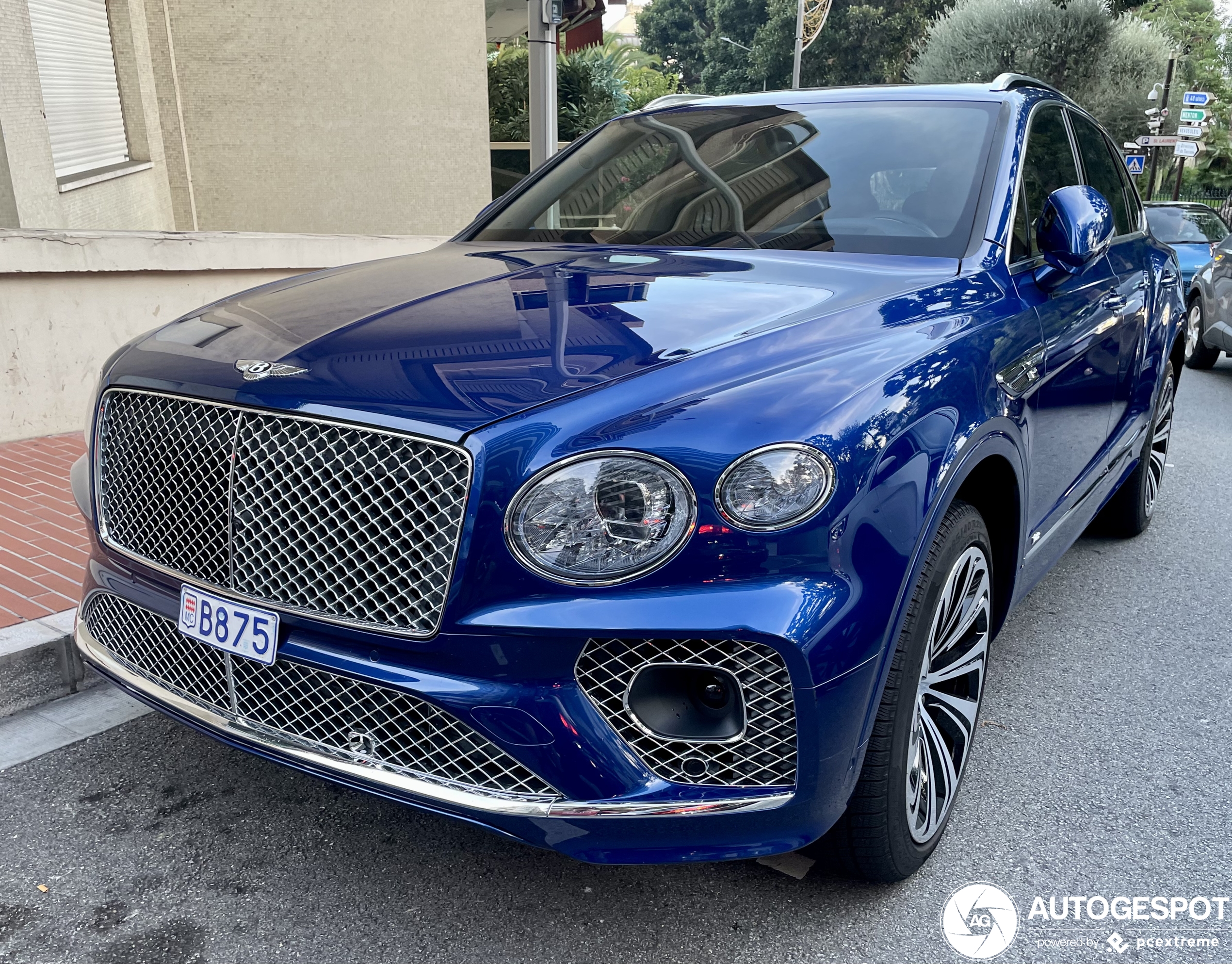 Bentley Bentayga V8 2021