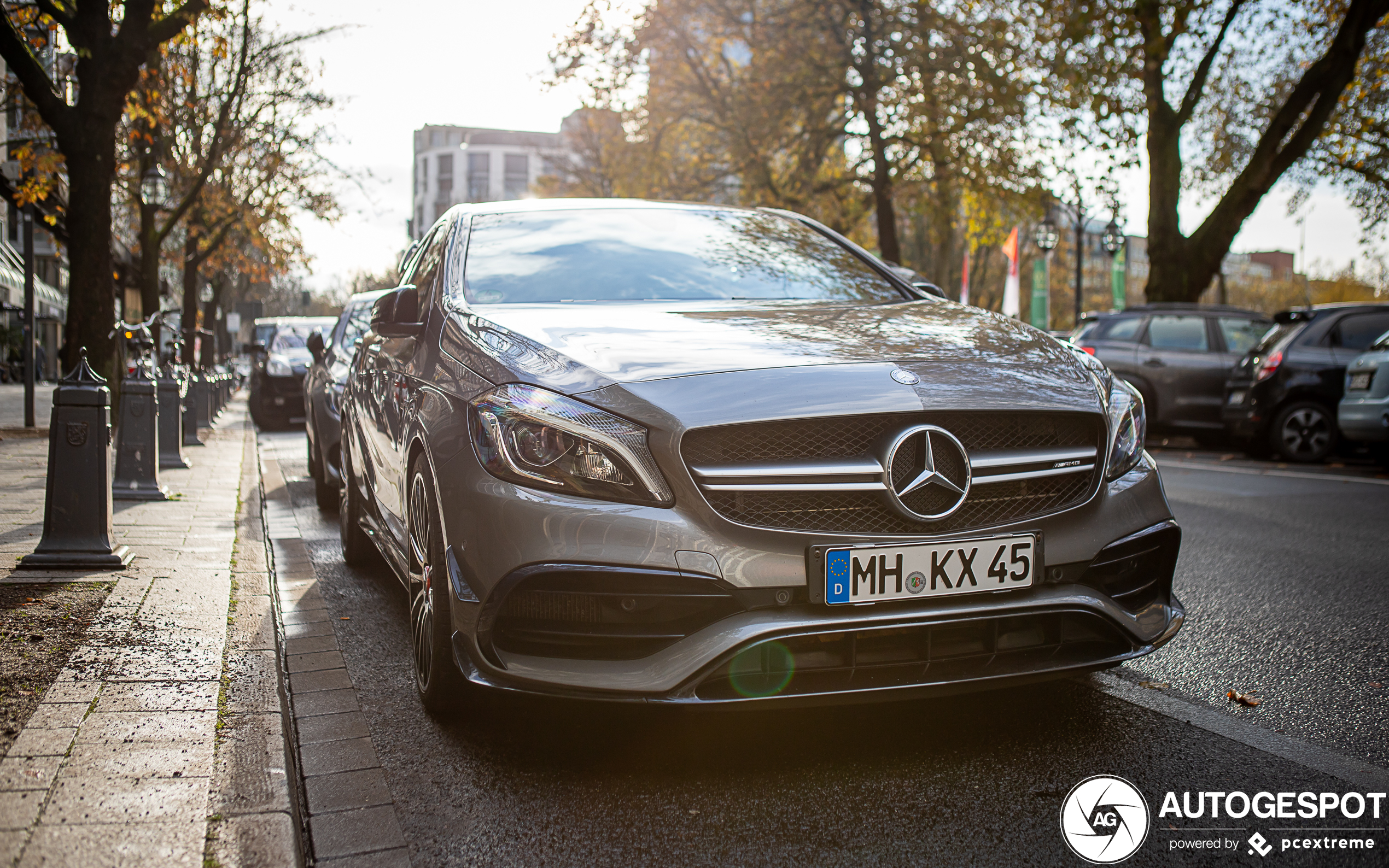 Mercedes-AMG A 45 W176 2015