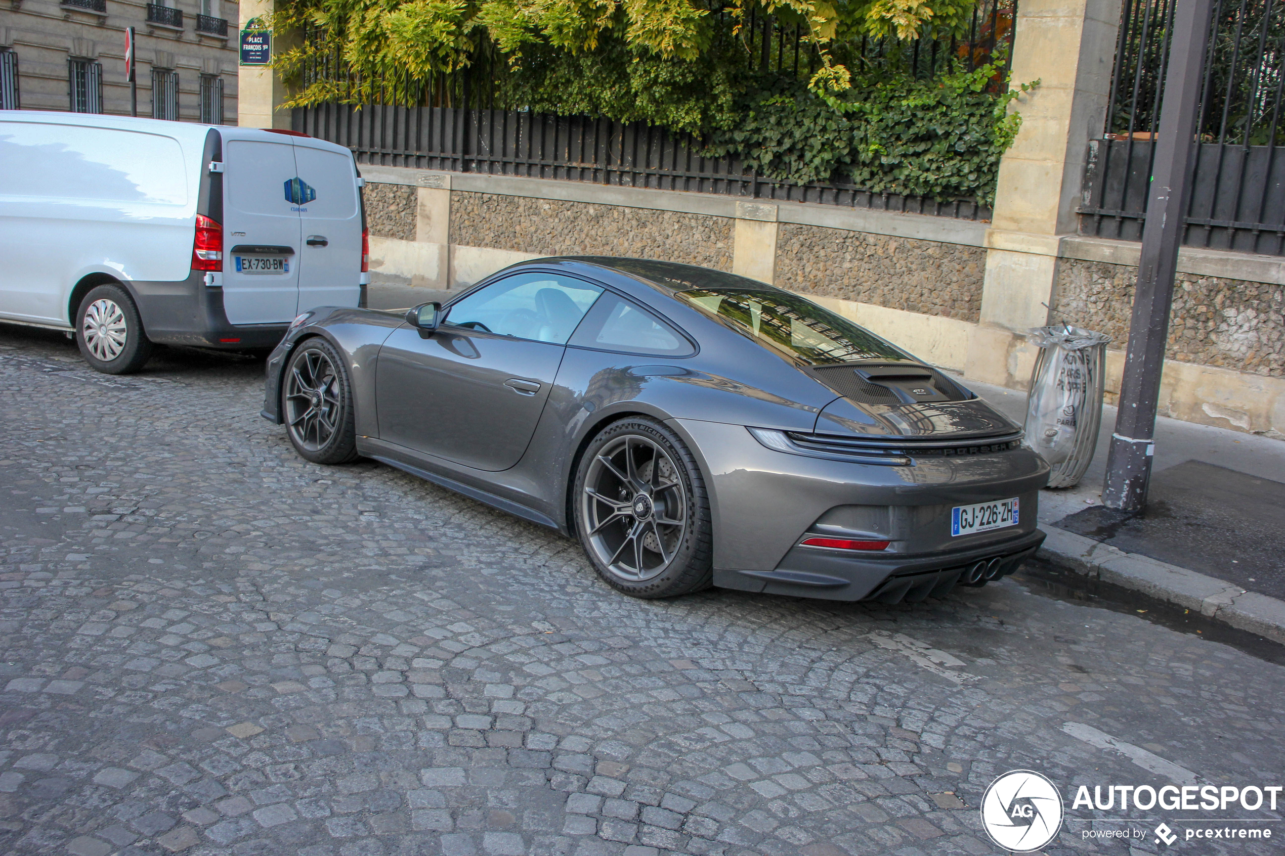 Porsche 992 GT3 Touring