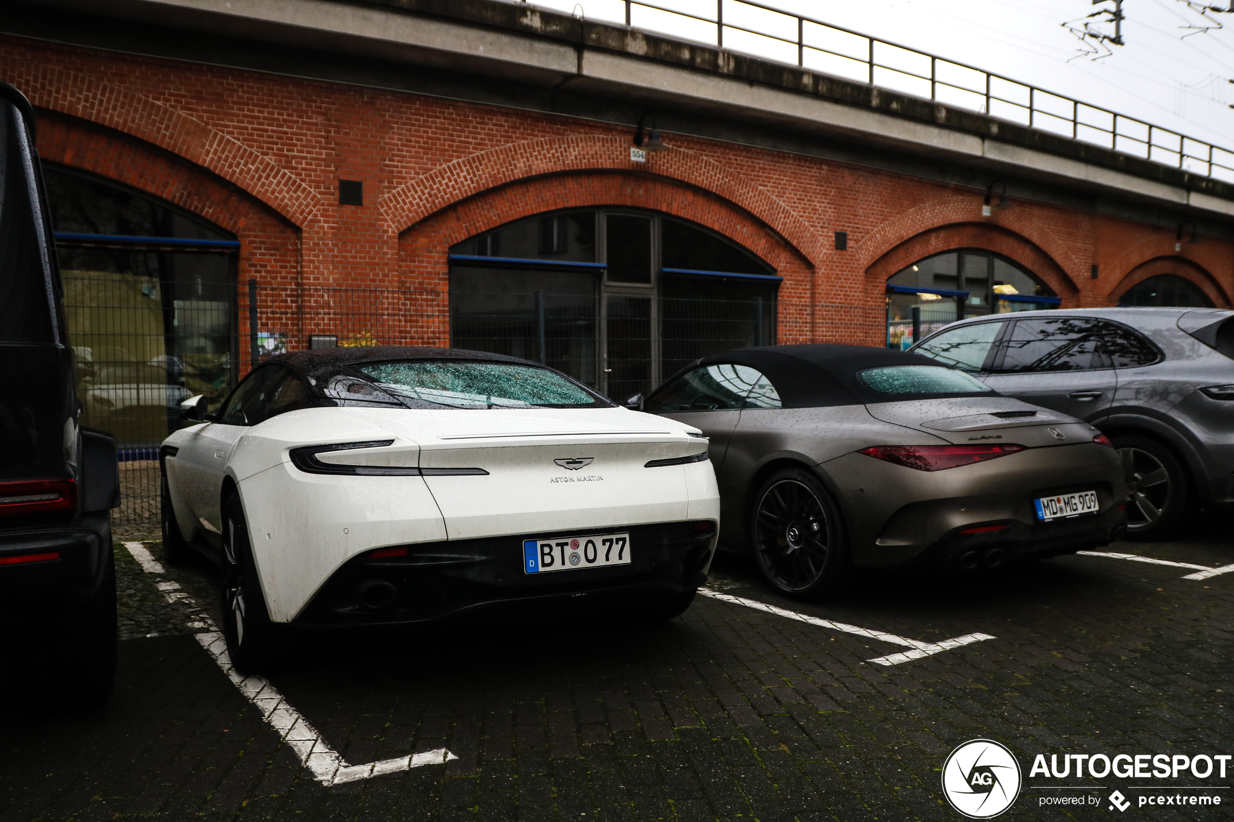 Aston Martin DB11 V8