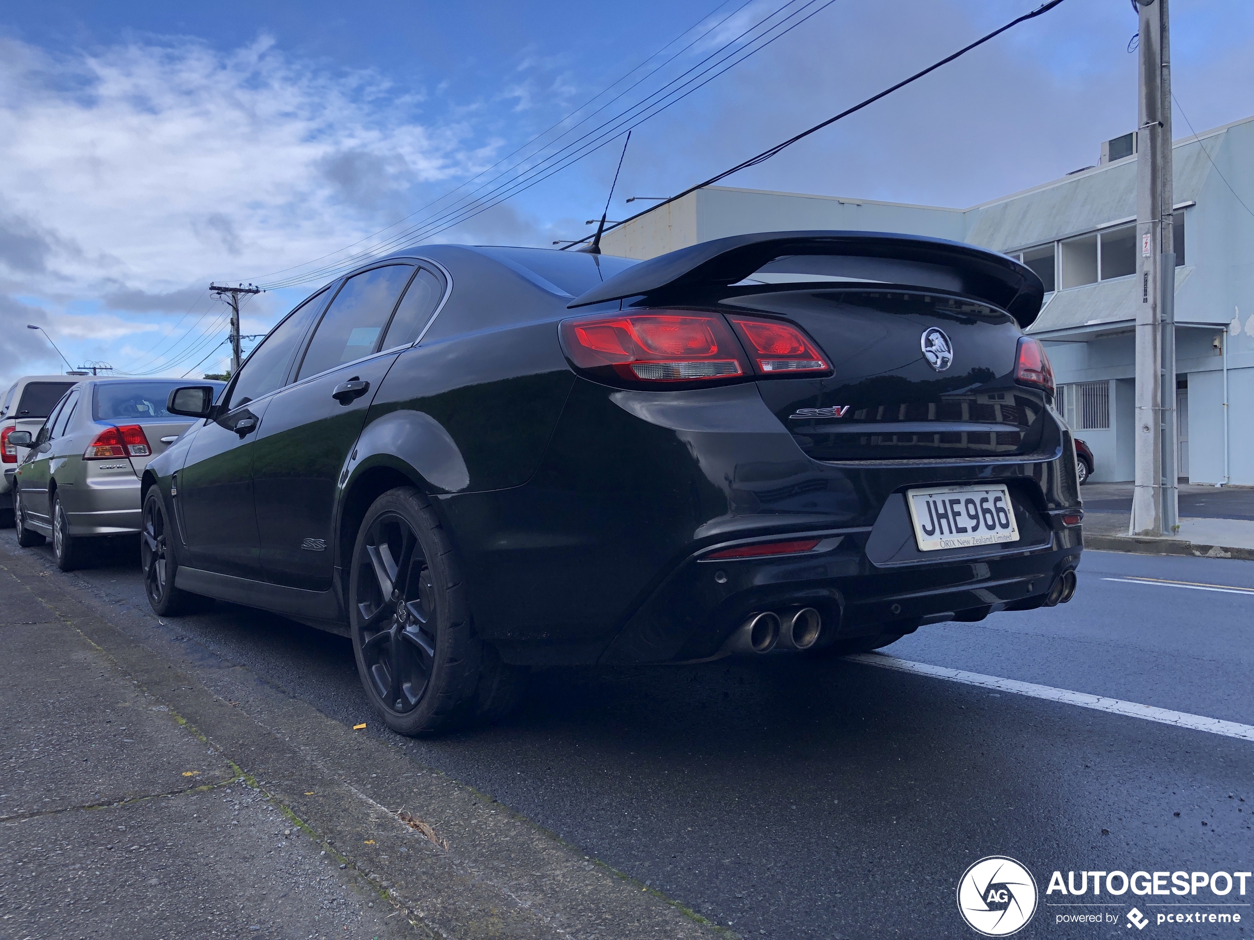 Holden VF Commodore SS V