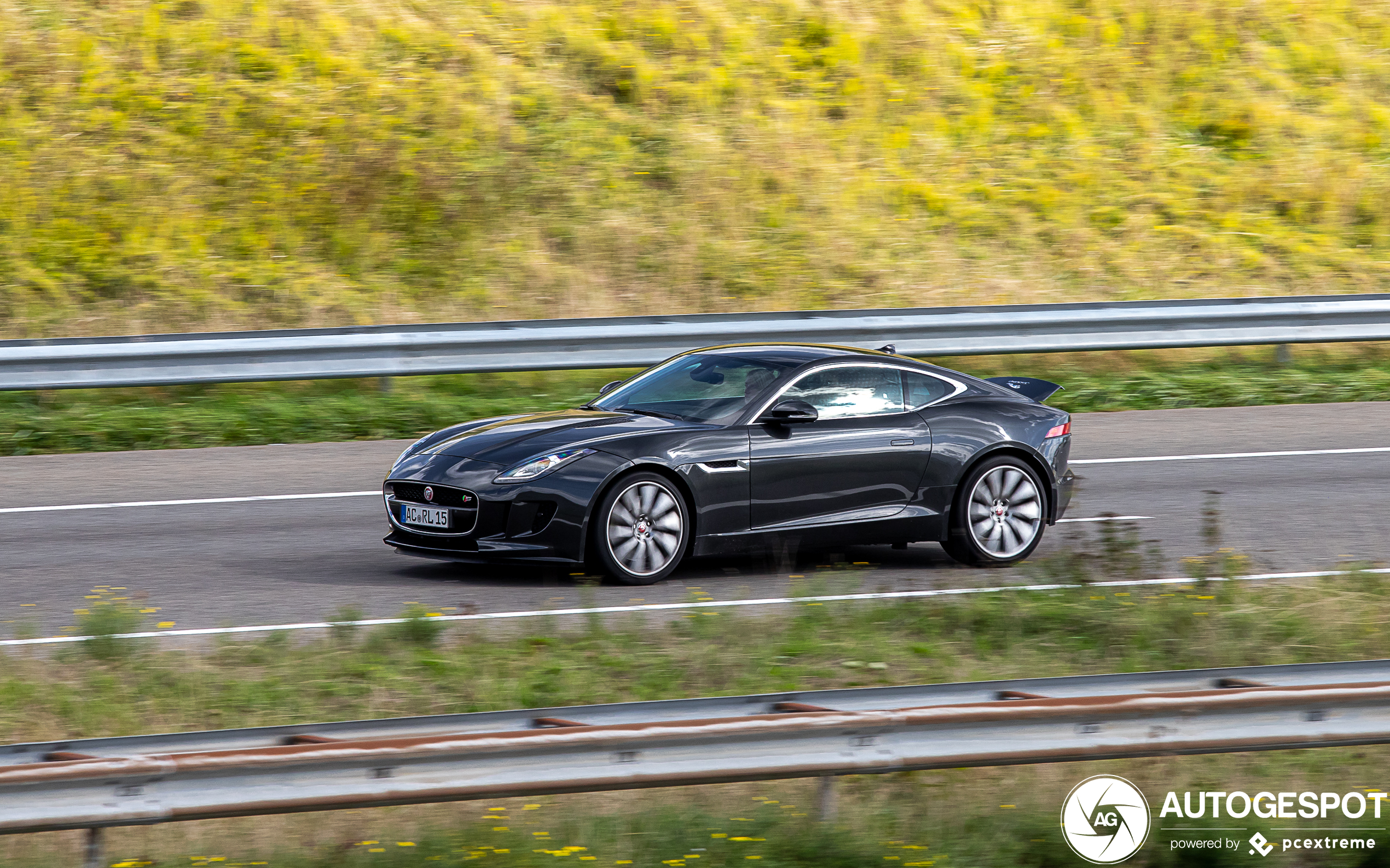 Jaguar F-TYPE S Coupé