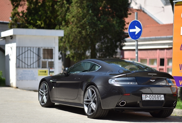 Aston Martin V8 Vantage S