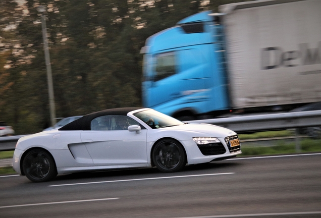 Audi R8 V10 Spyder 2013