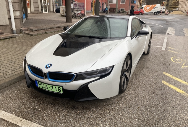 BMW i8