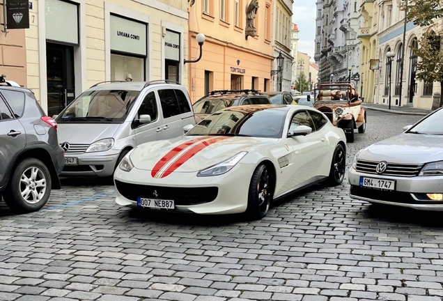 Ferrari GTC4Lusso T