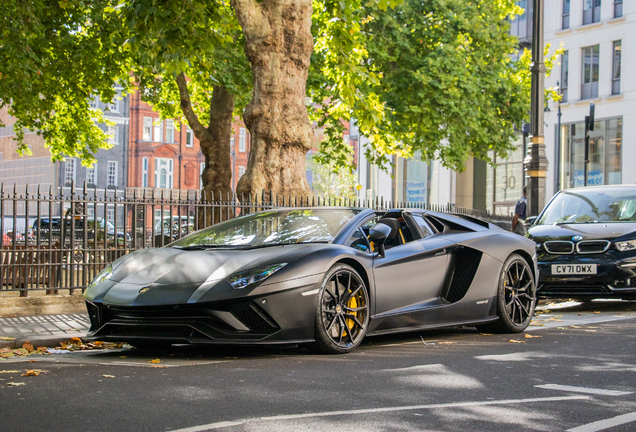 Lamborghini Aventador S LP740-4 Roadster