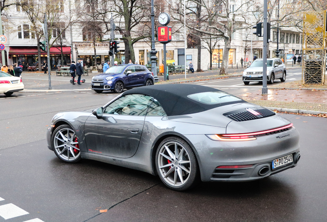 Porsche 992 Carrera 4S Cabriolet