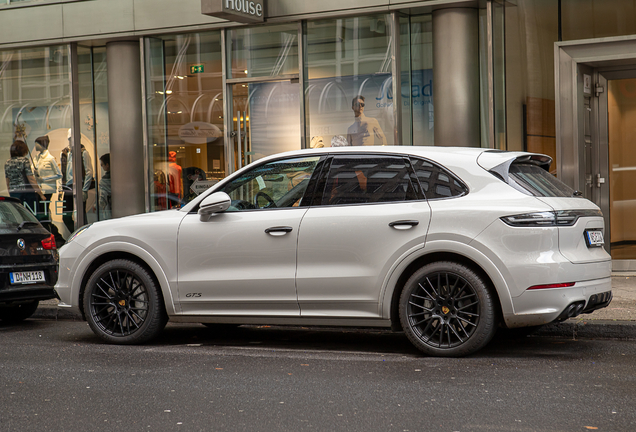 Porsche 9YA Cayenne GTS