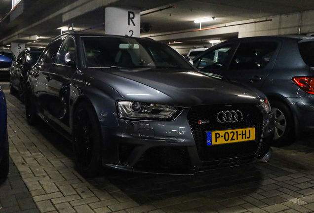 Audi RS4 Avant B8