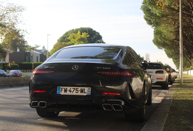 Mercedes-AMG GT 63 S X290