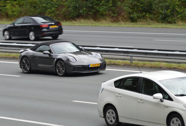 Porsche 992 Carrera 4S Cabriolet