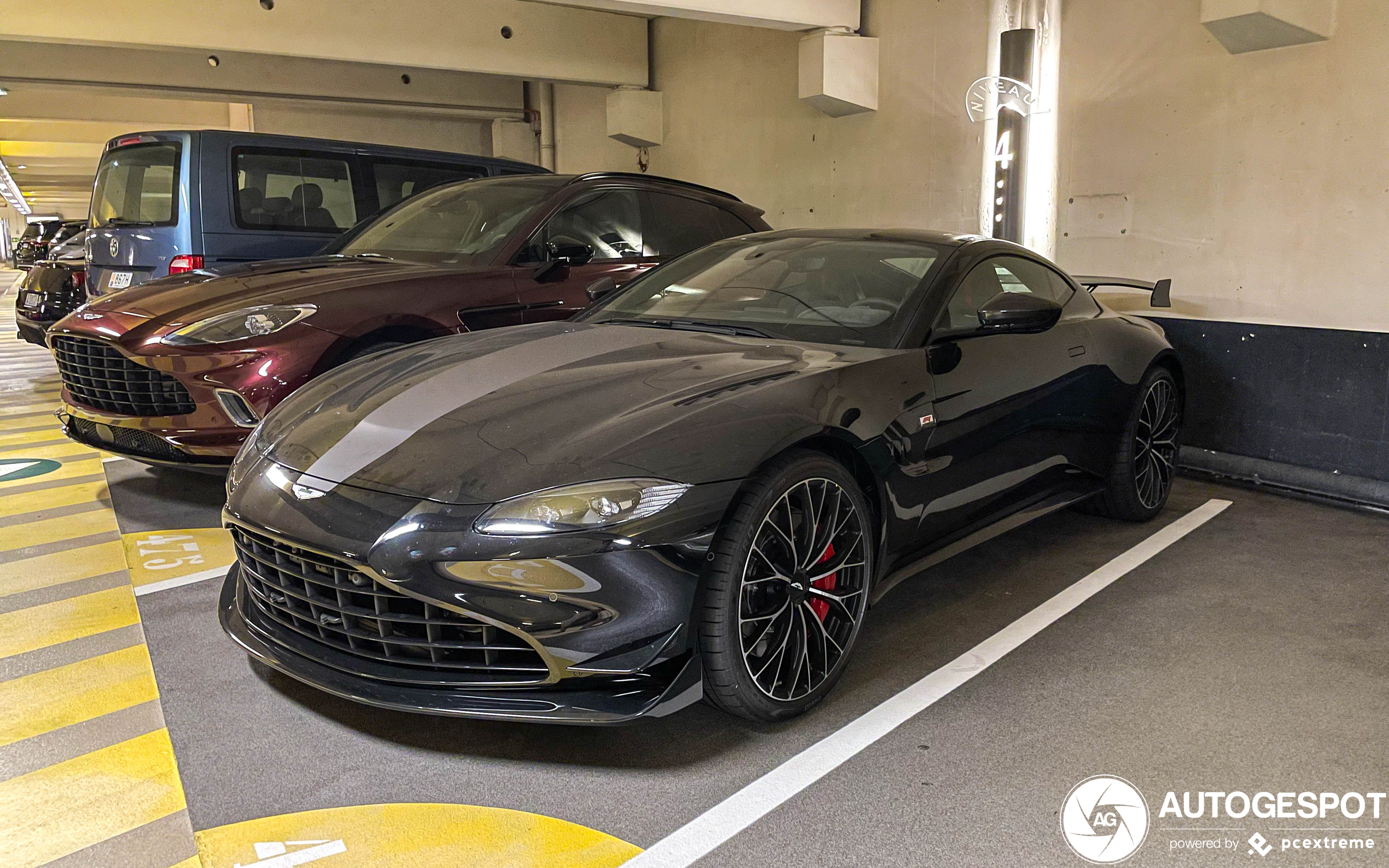 Aston Martin V8 Vantage Formula 1 Edition