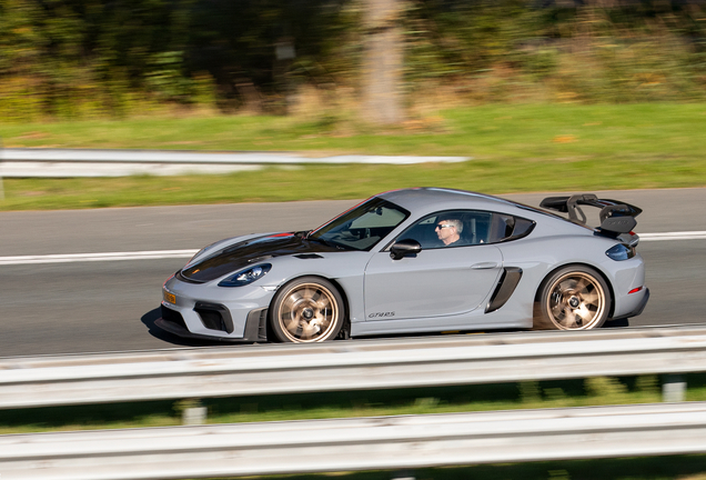 Porsche 718 Cayman GT4 RS Weissach Package