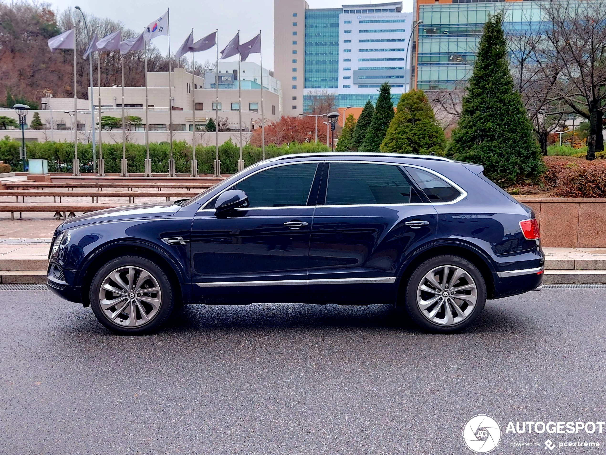 Bentley Bentayga V8