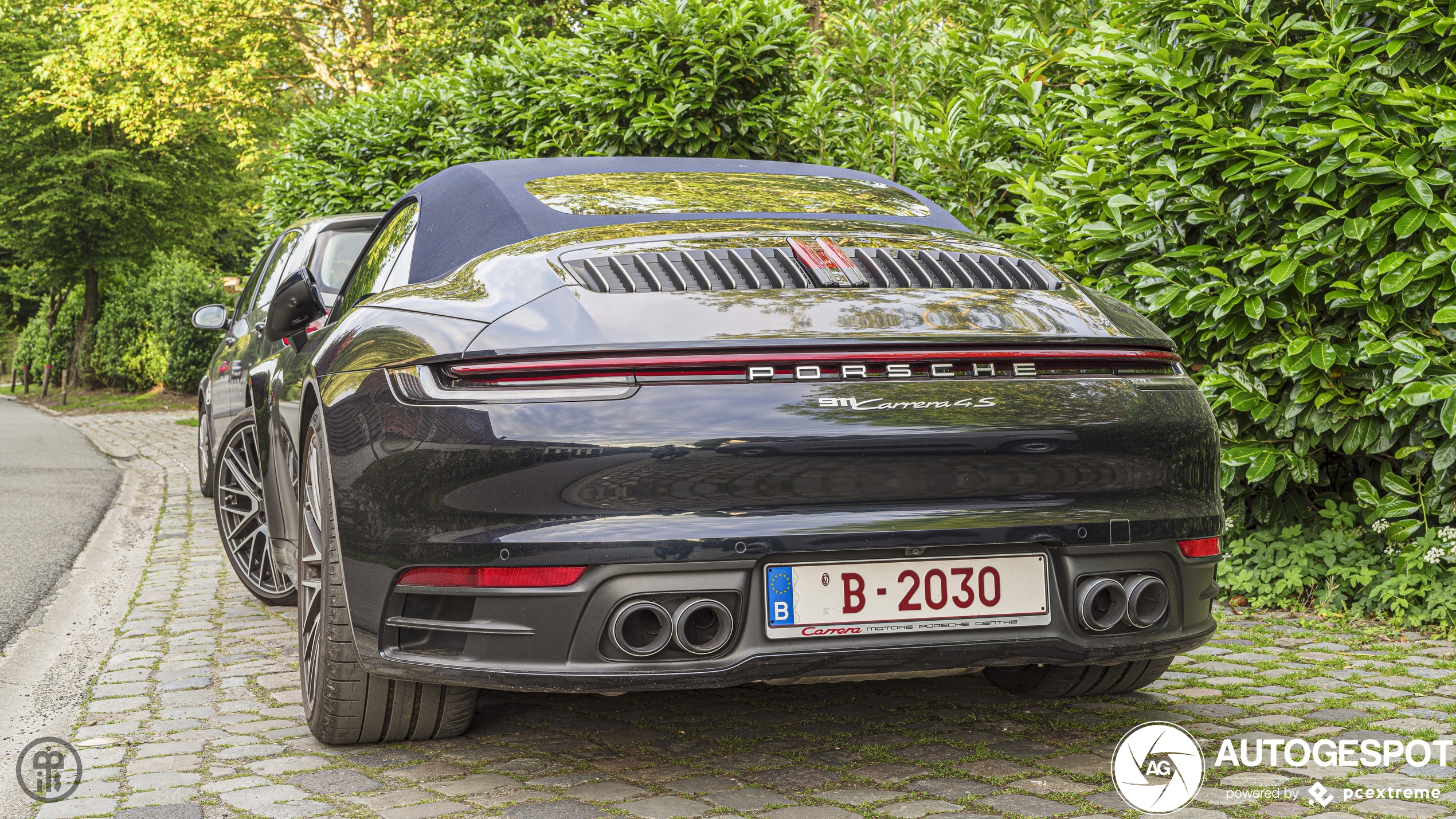 Porsche 992 Carrera 4S Cabriolet