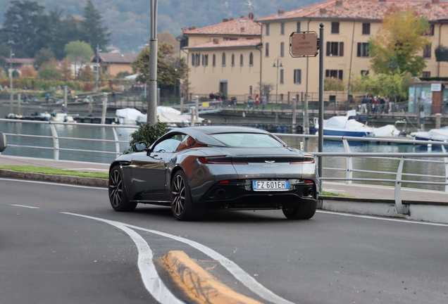 Aston Martin DB11 V8