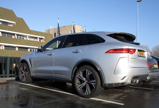 Jaguar F-PACE SVR