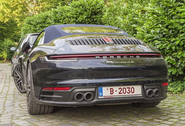 Porsche 992 Carrera 4S Cabriolet