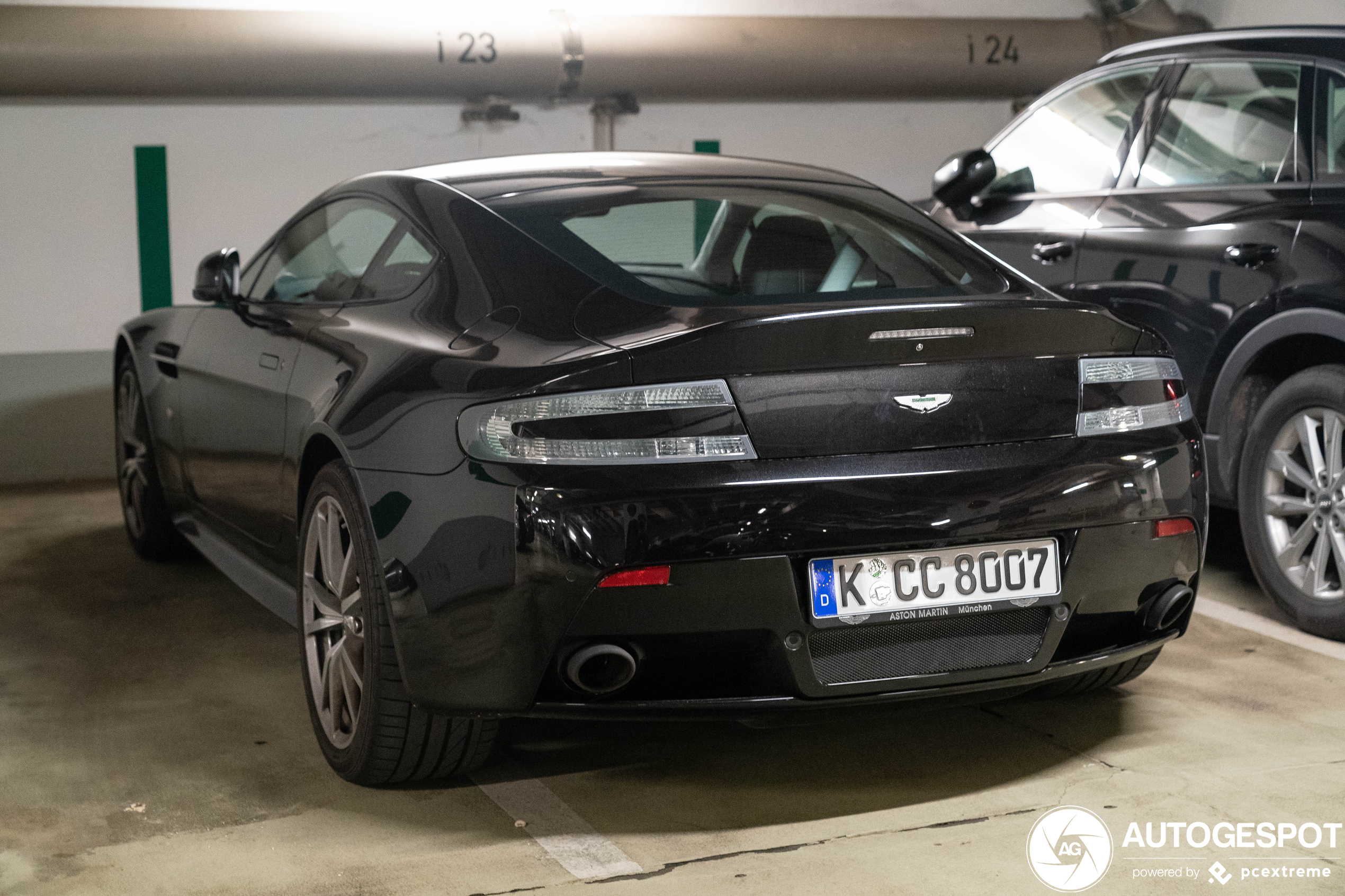 Aston Martin V8 Vantage S