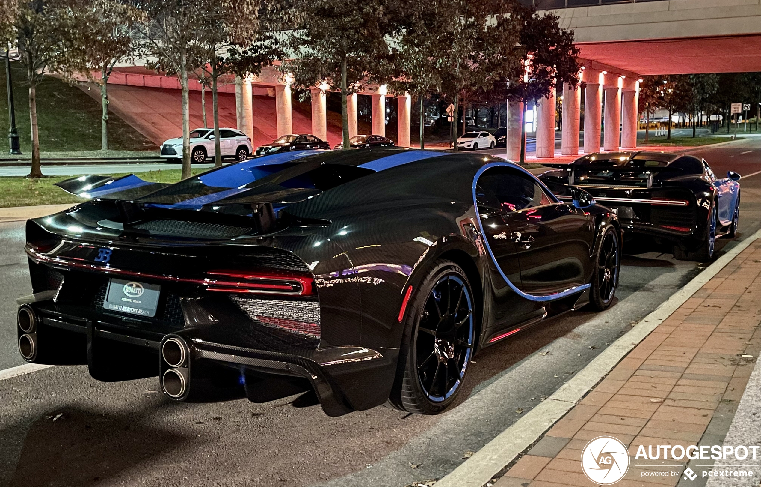 Twee Bugatti's op een rij