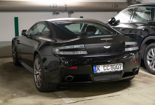 Aston Martin V8 Vantage S